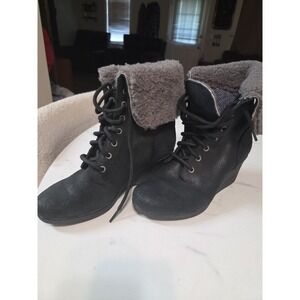 UGG Zea Wedge Boots Black Suede Waterproof Shearling Cuff Sz 7 Women's